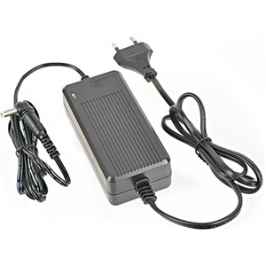 Адаптер питания Robiton TN-3000S (5-15V, до 3A) для планшетов, импульсный, 7 насадок